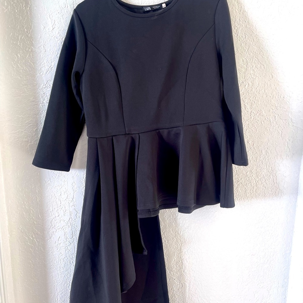 Lapa hi-lo long sleeve top.